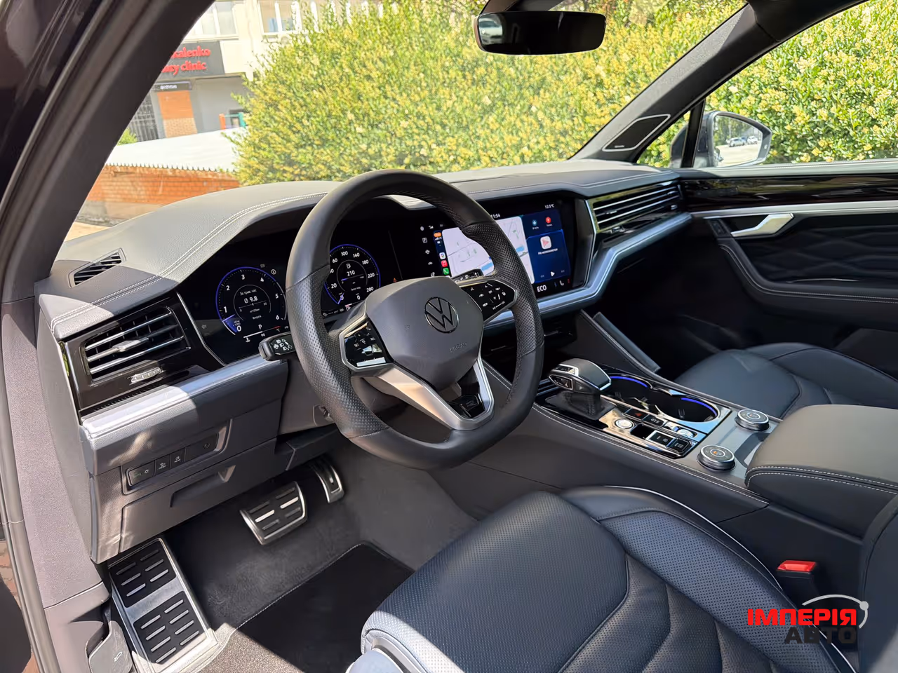 Volkswagen Touareg - фото 14