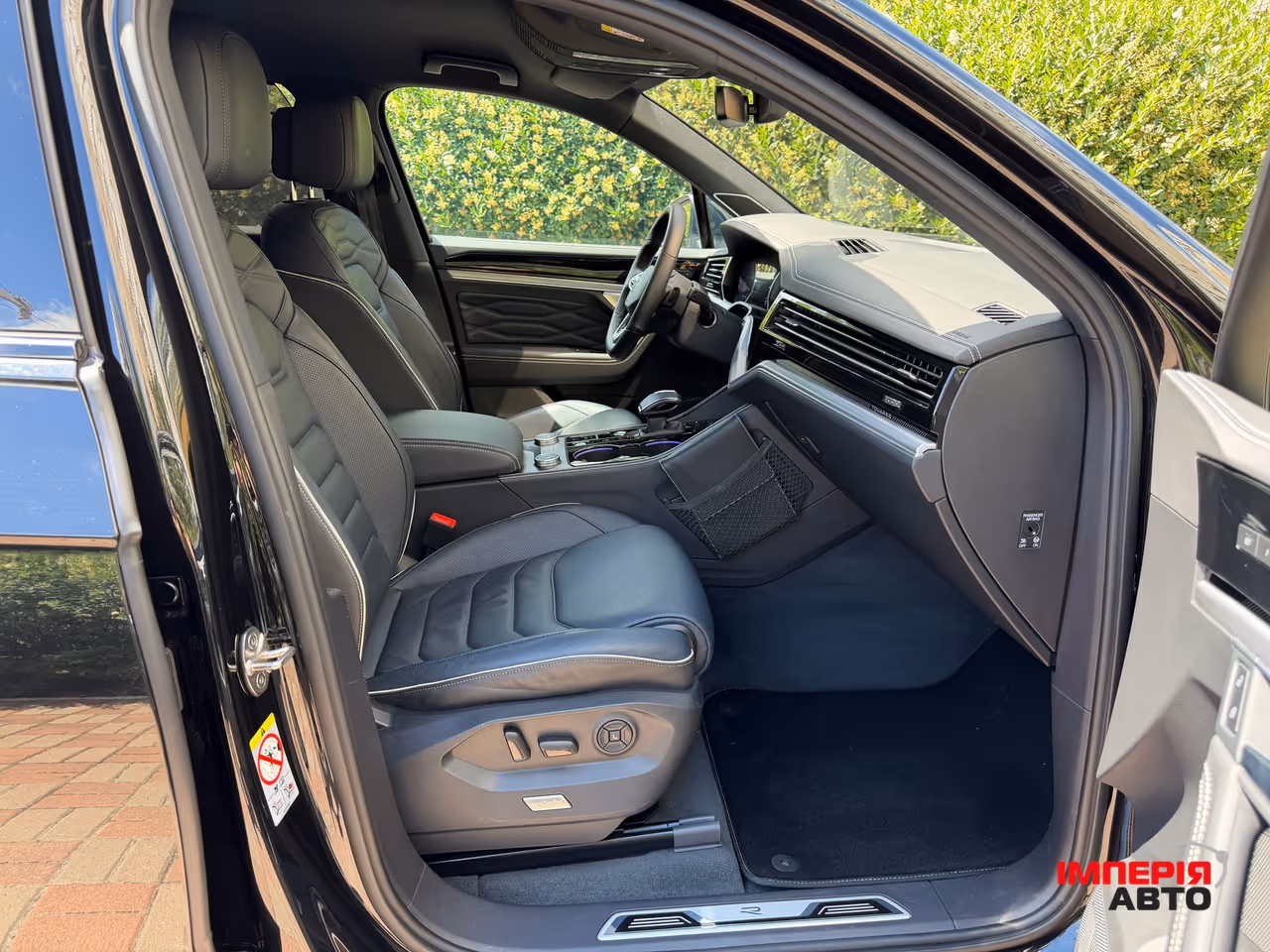 Volkswagen Touareg - фото 19