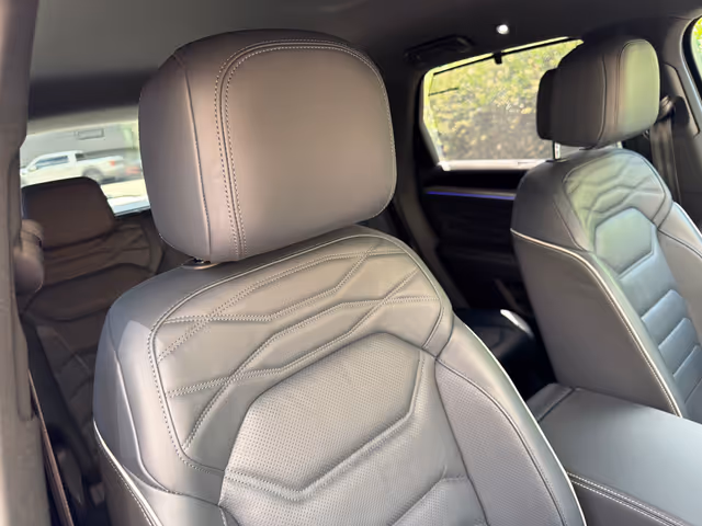 Volkswagen Touareg - фото 4