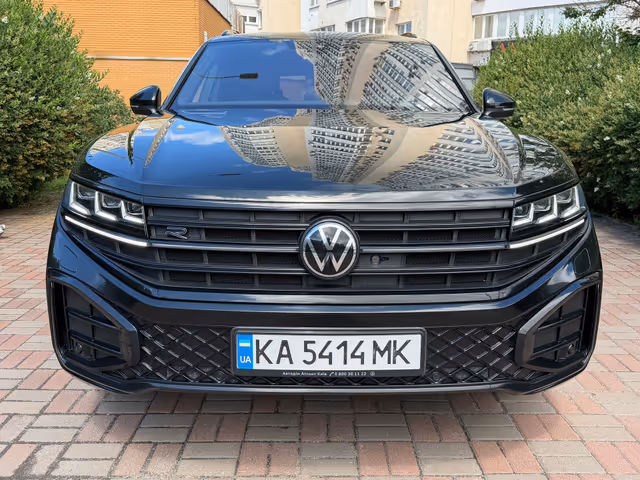 Volkswagen Touareg - фото 5