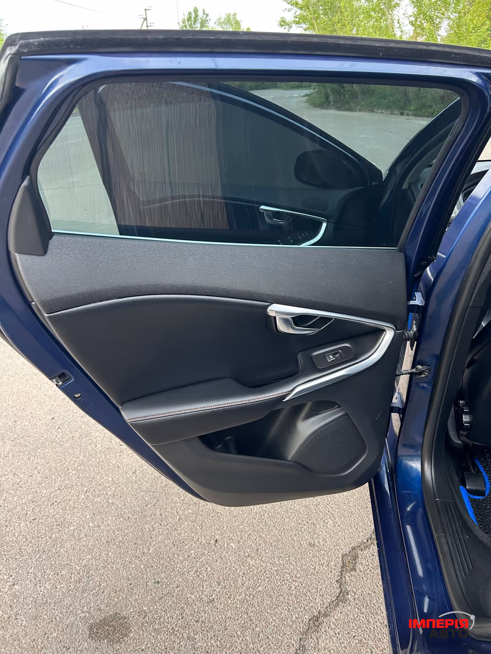 Volvo V40 - фото 15