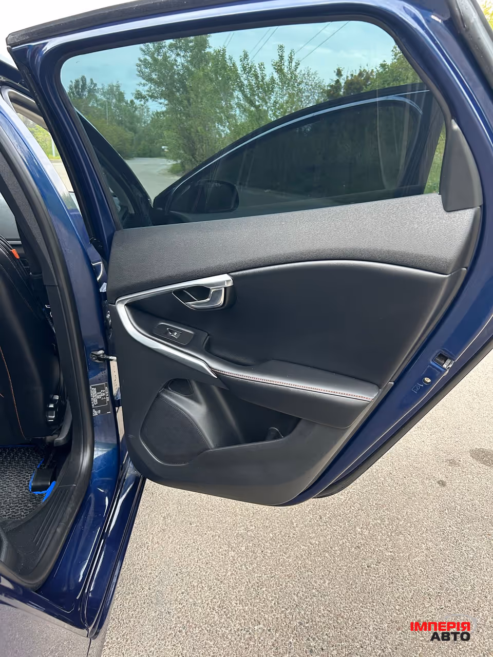Volvo V40 - фото 16