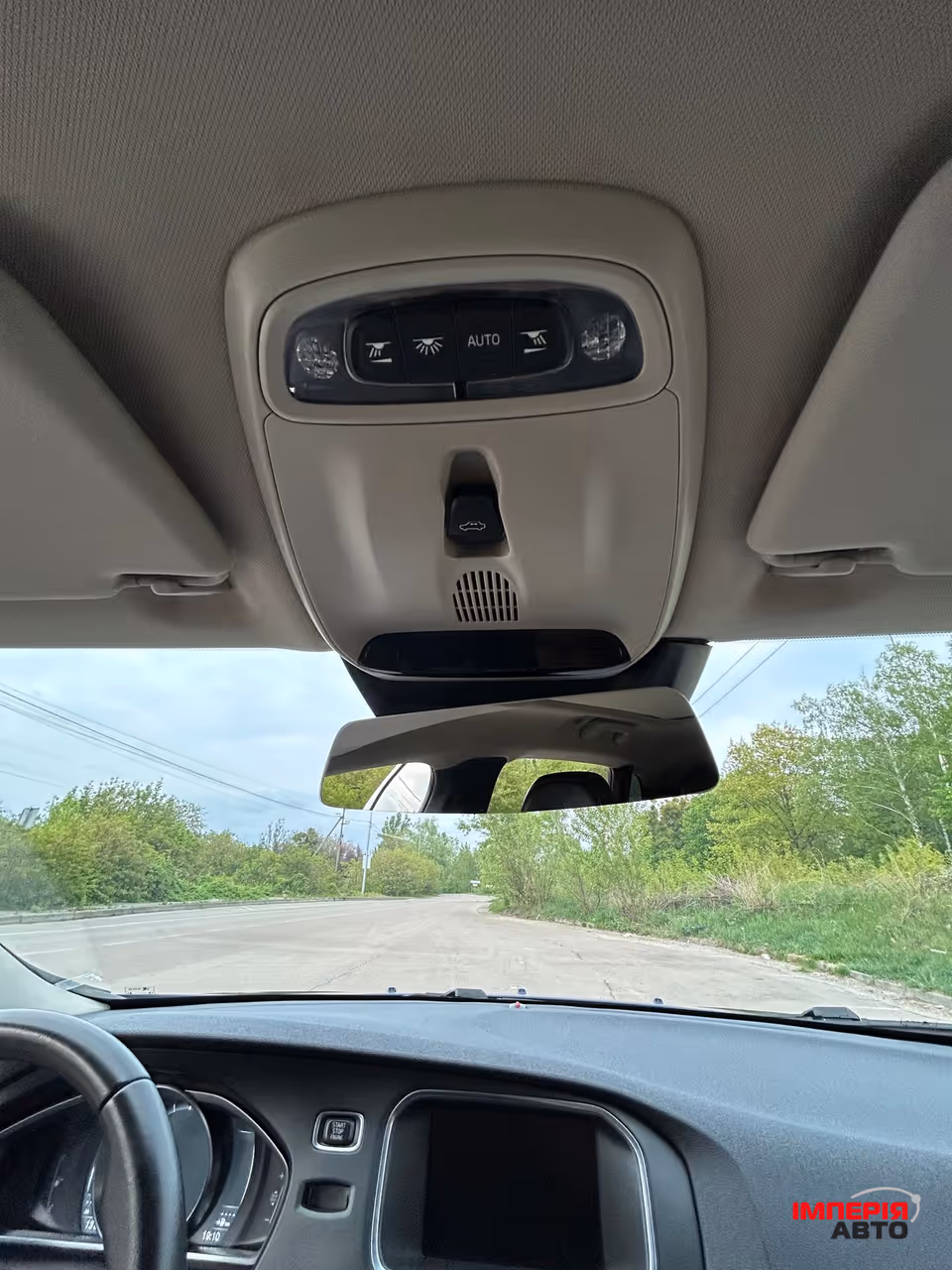 Volvo V40 - фото 22
