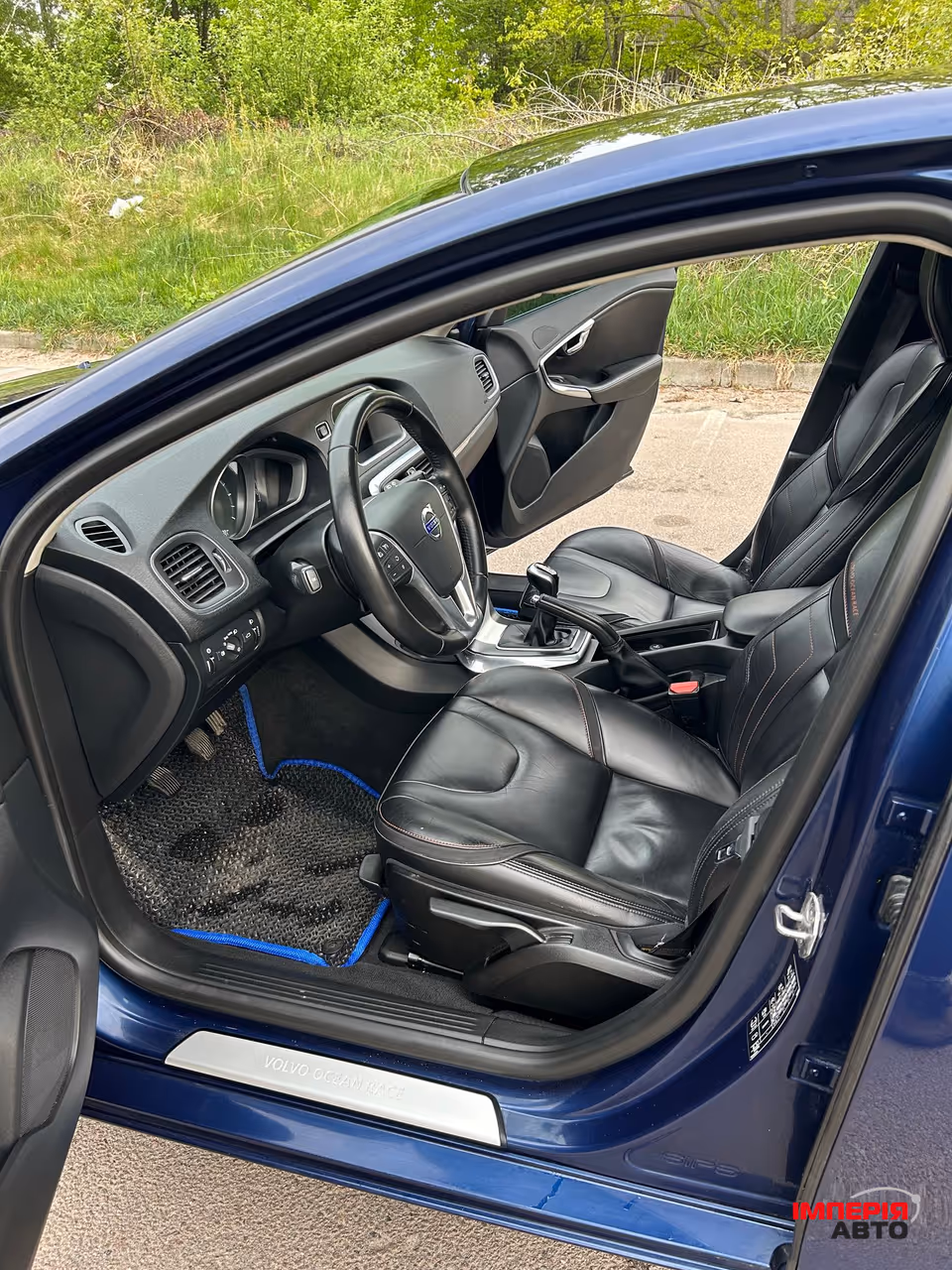 Volvo V40 - фото 10
