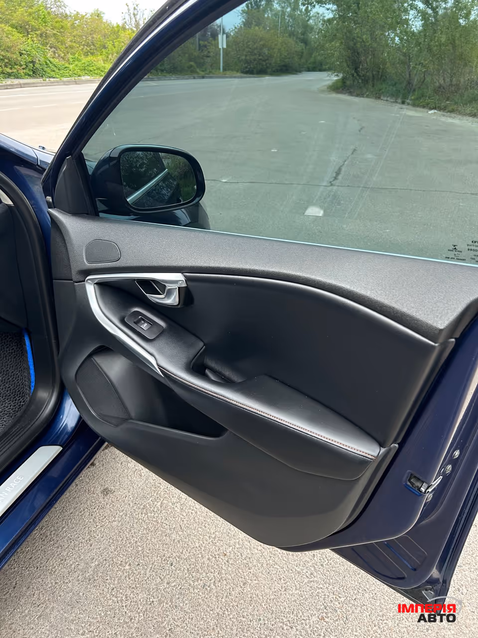 Volvo V40 - фото 18