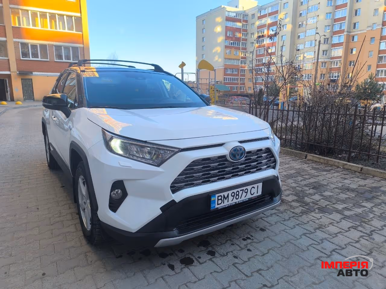 Toyota RAV4 - фото 8