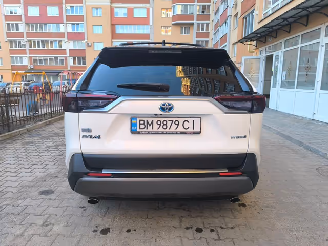 Toyota RAV4 - фото 5