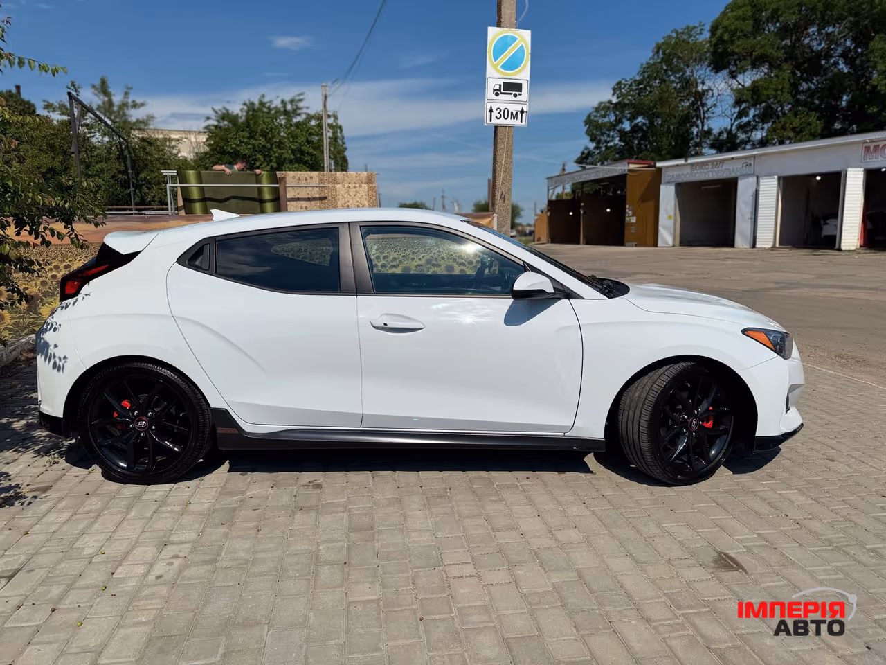 Hyundai Veloster - фото 3