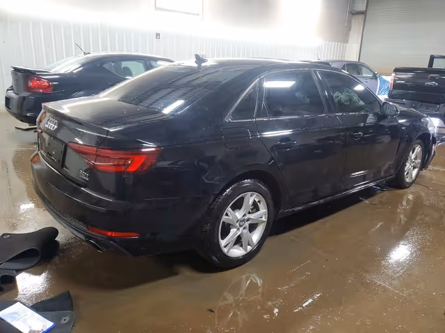 Audi A4 - фото 5