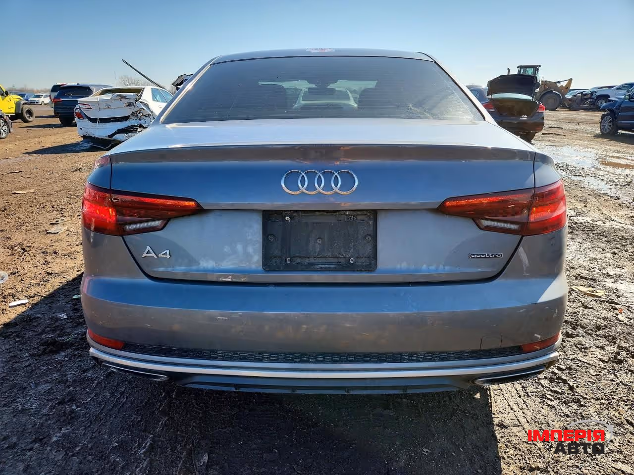Audi A4 - фото 6