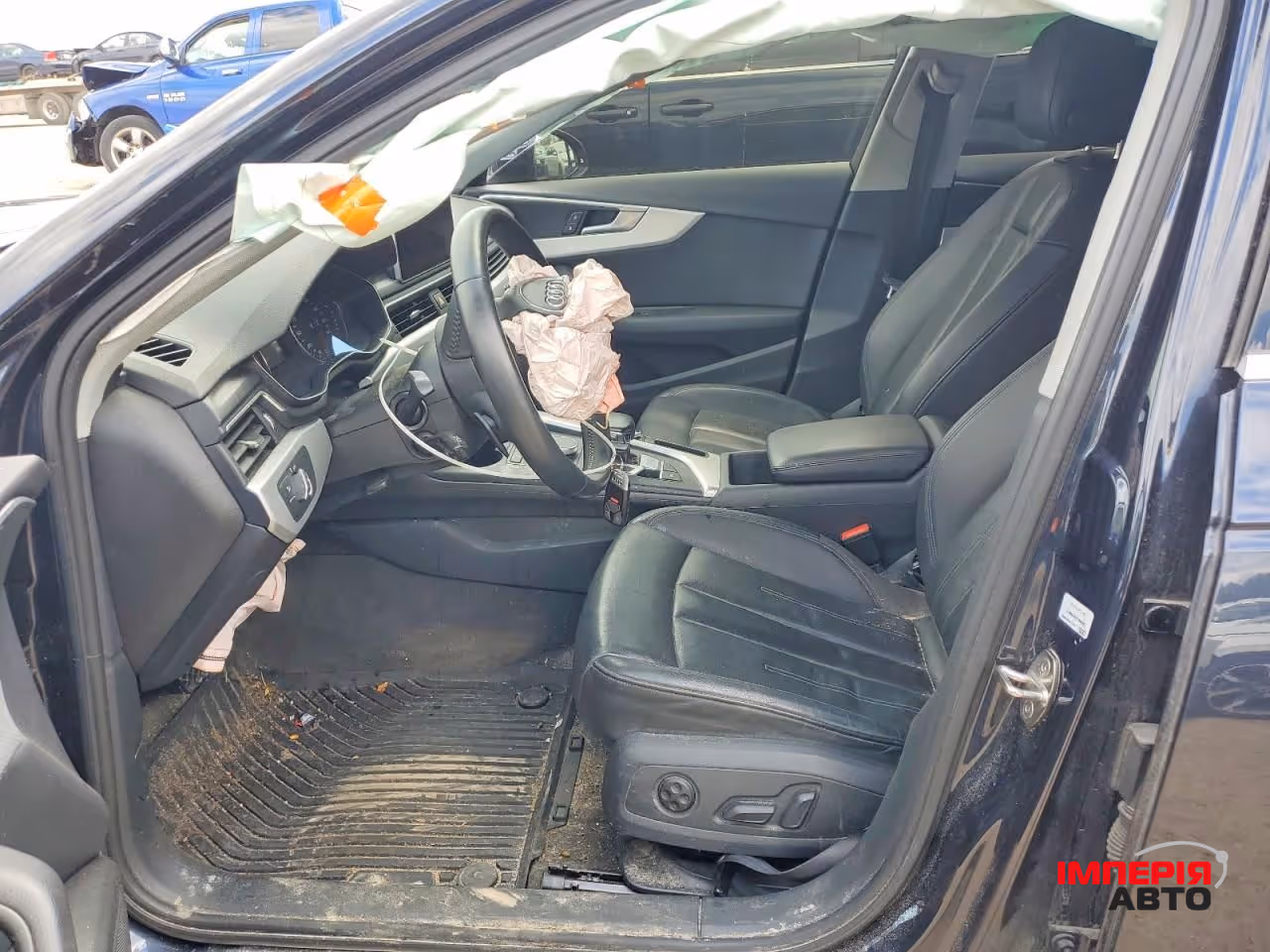 Audi A4 - фото 7