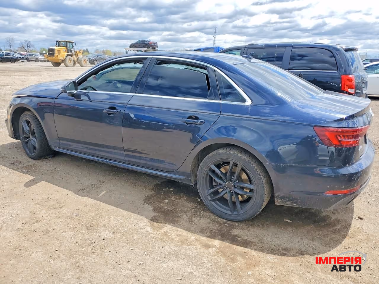 Audi A4 - фото 2