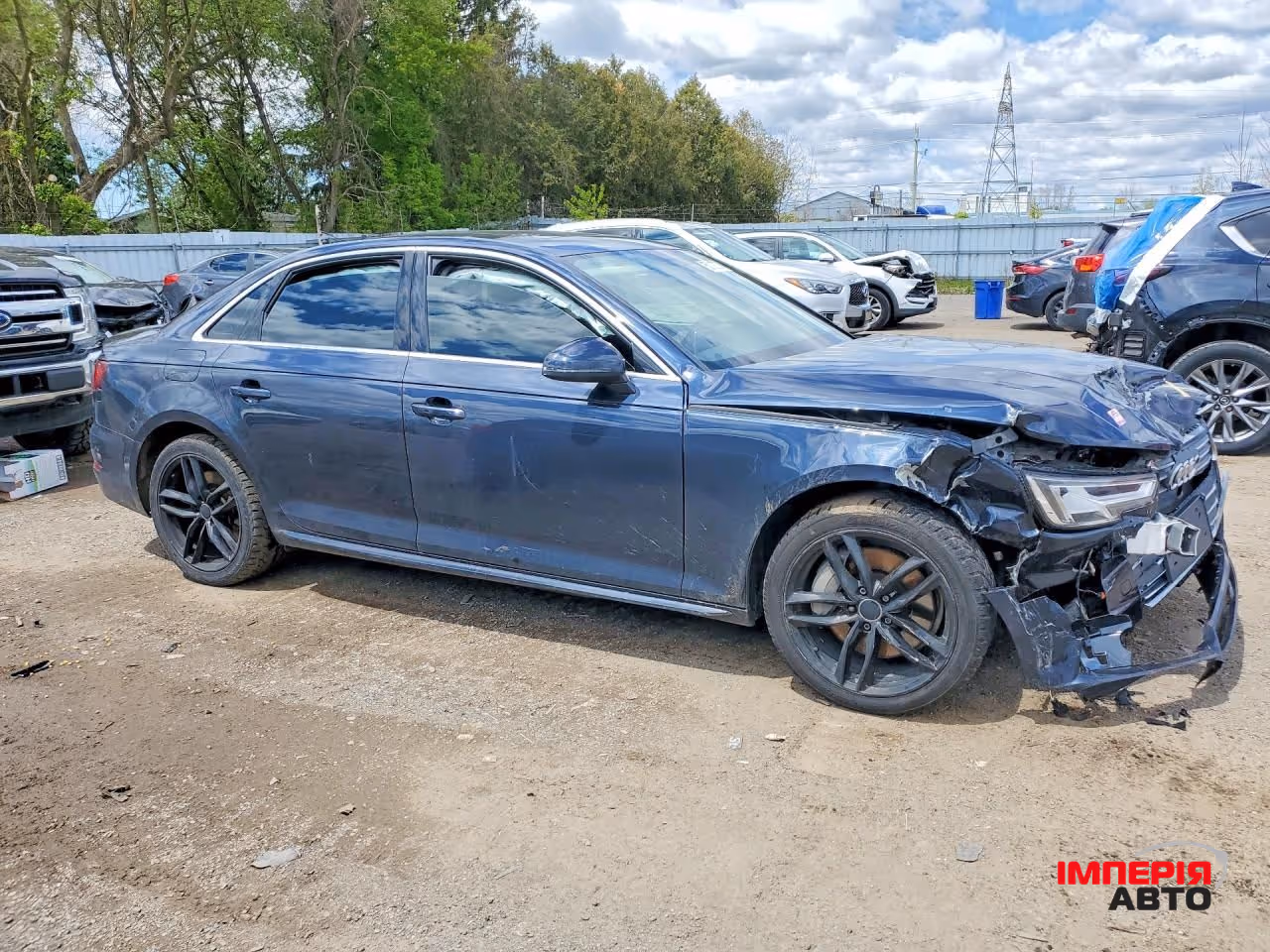 Audi A4 - фото 4