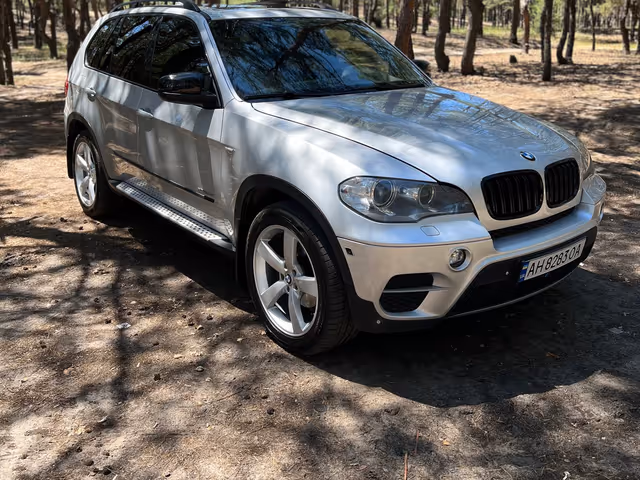 BMW X5 - фото 2