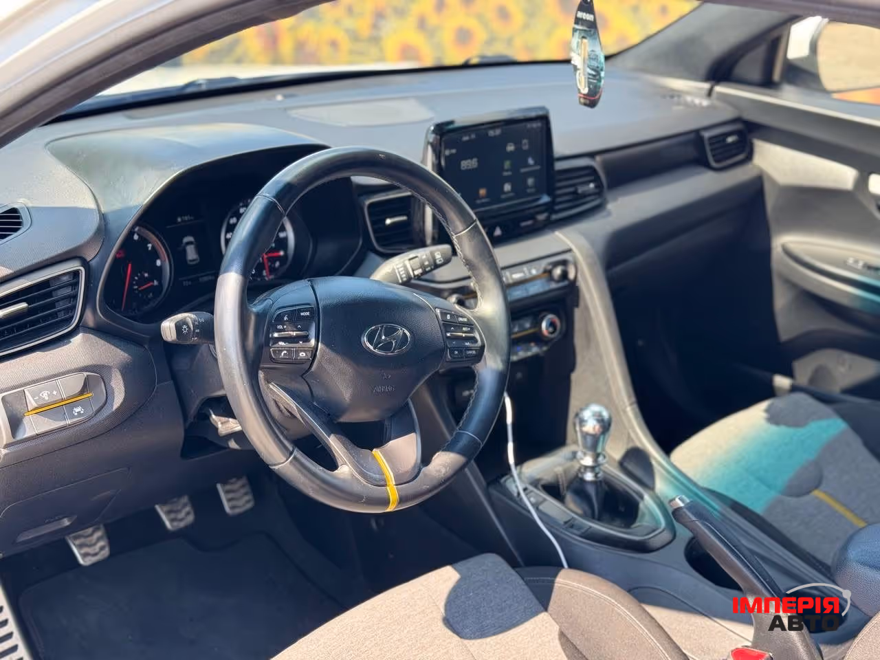 Hyundai Veloster - фото 5