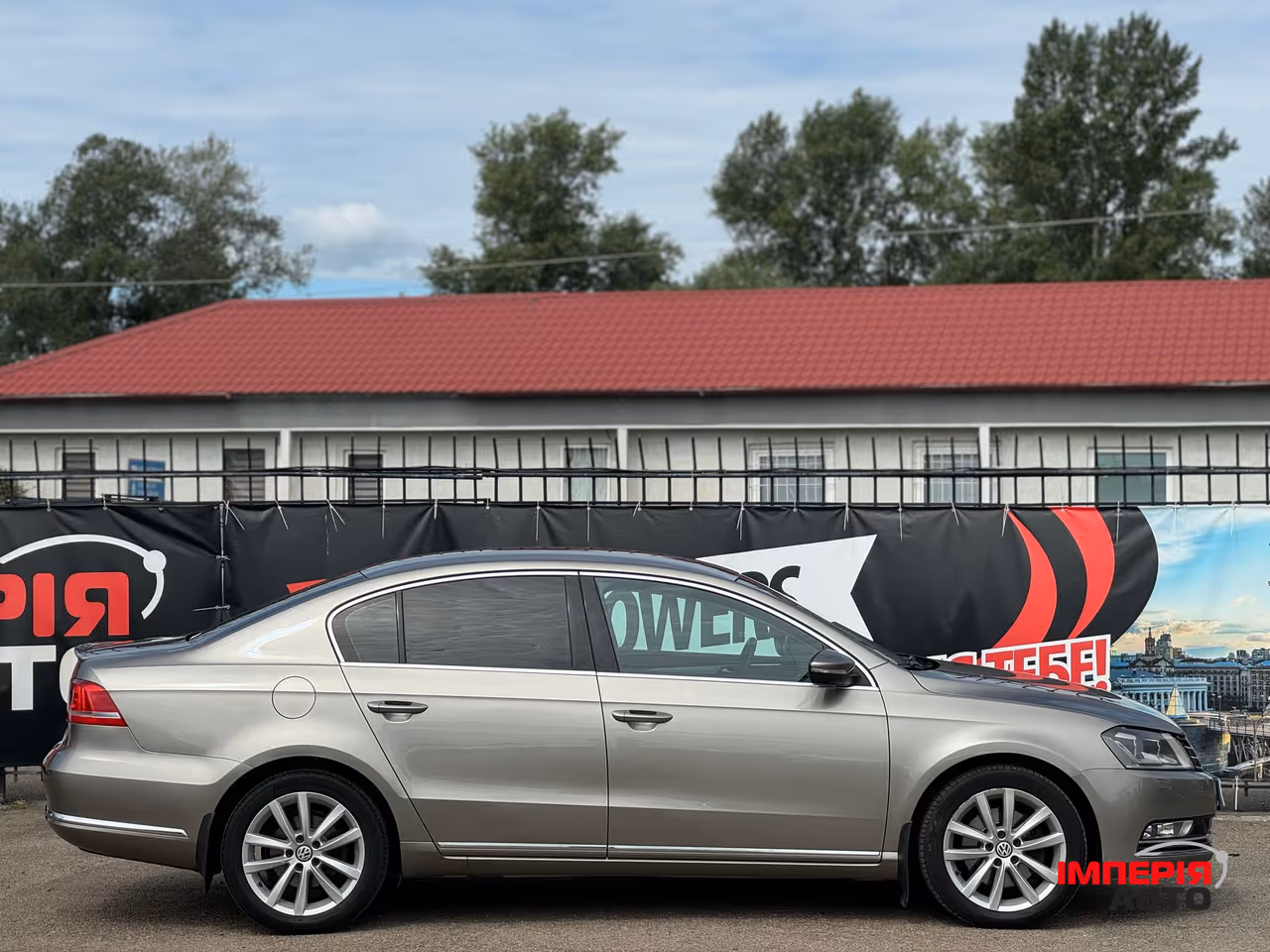 Volkswagen Passat - фото 3