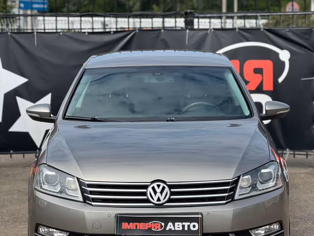 Volkswagen Passat - фото 2