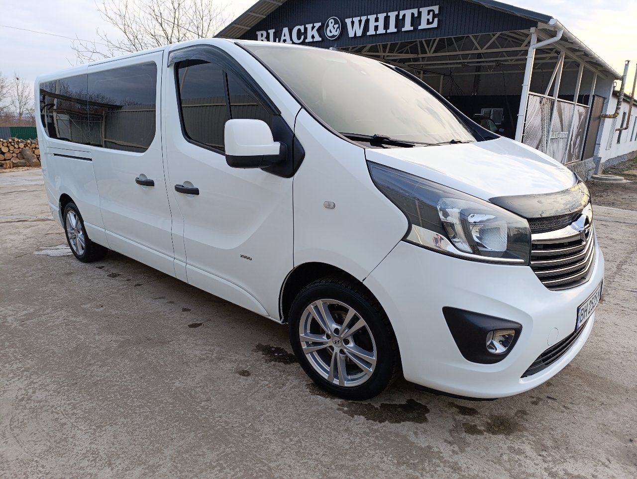 Opel Vivaro - фото 6