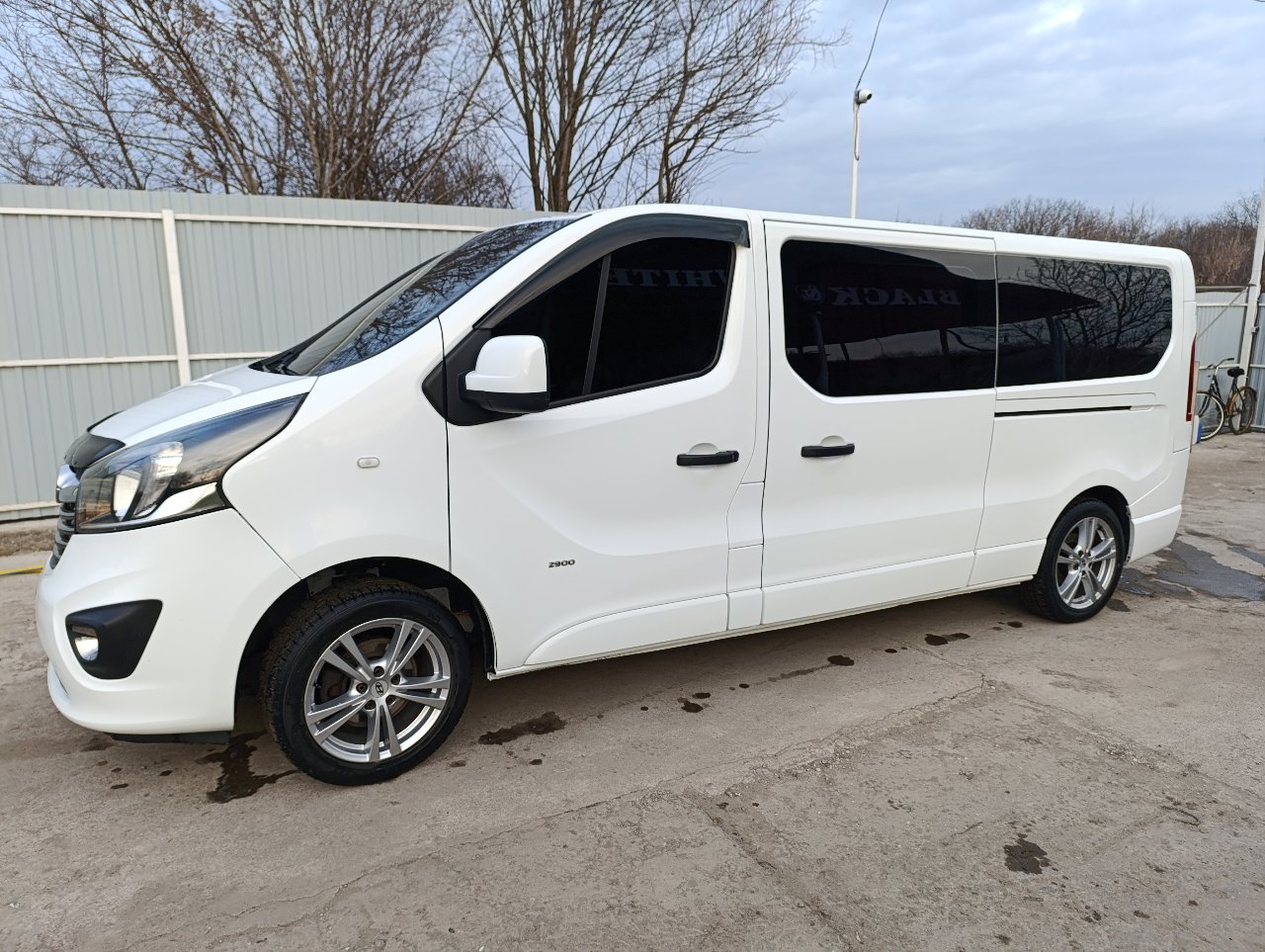 Opel Vivaro - фото 8
