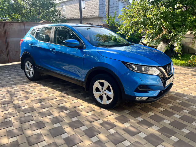 Nissan Qashqai - фото 1