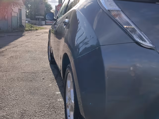 Nissan Leaf - фото 5