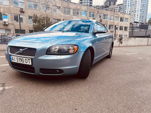 Volvo C70 - фото 1