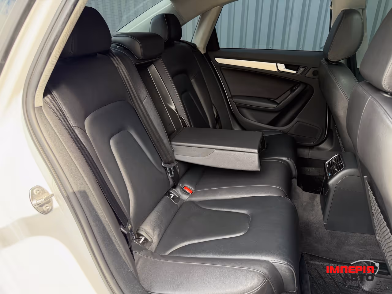 Audi A4 - фото 9