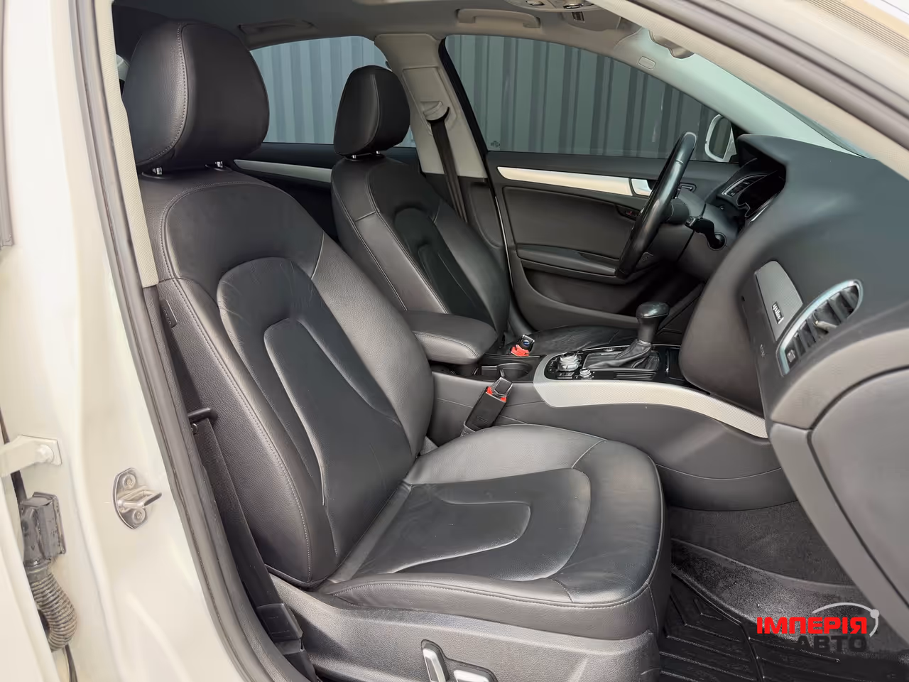 Audi A4 - фото 10