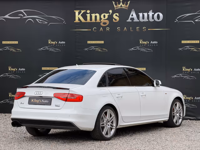 Audi A4 - фото 4