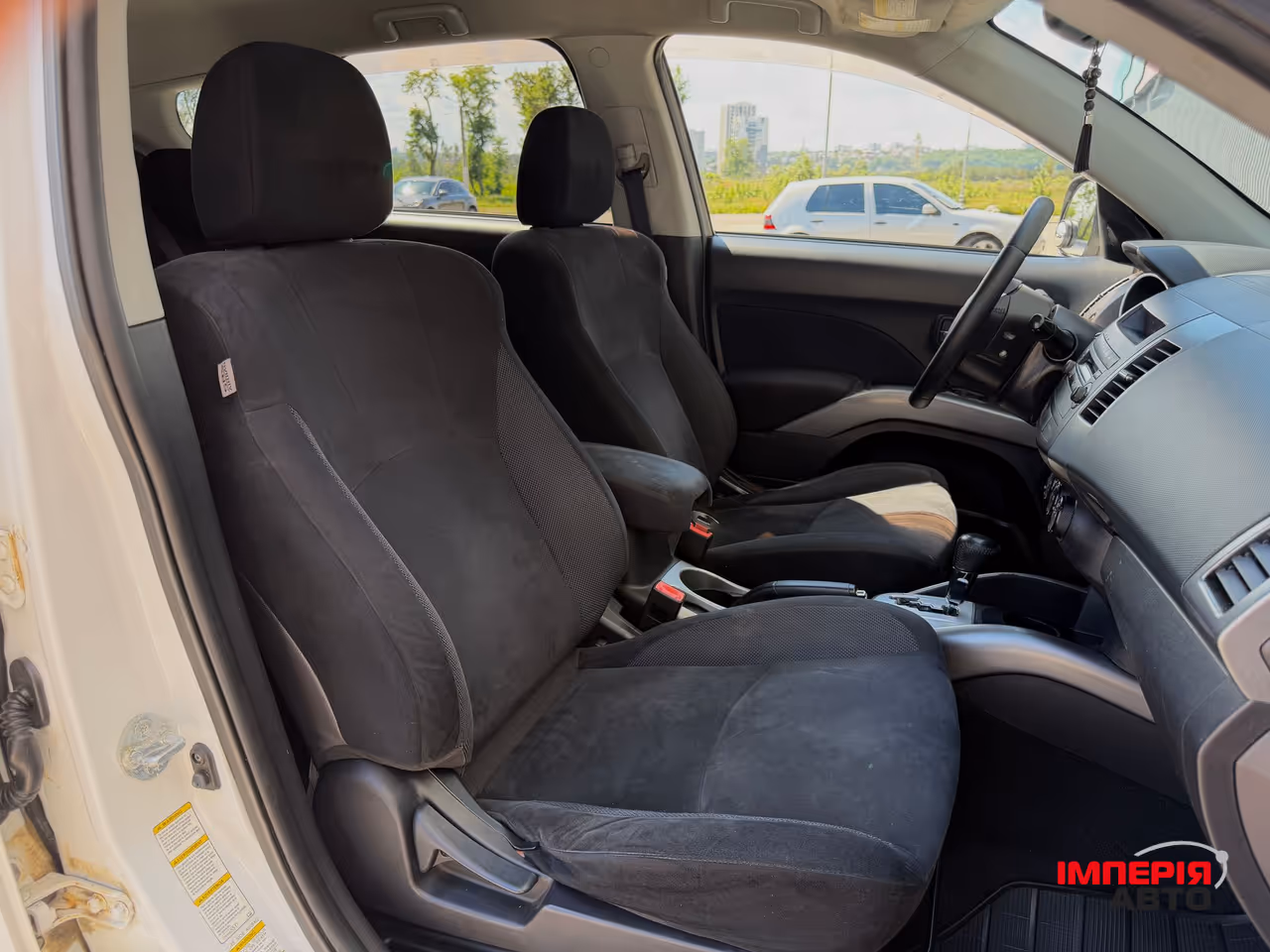 Mitsubishi Outlander - фото 14