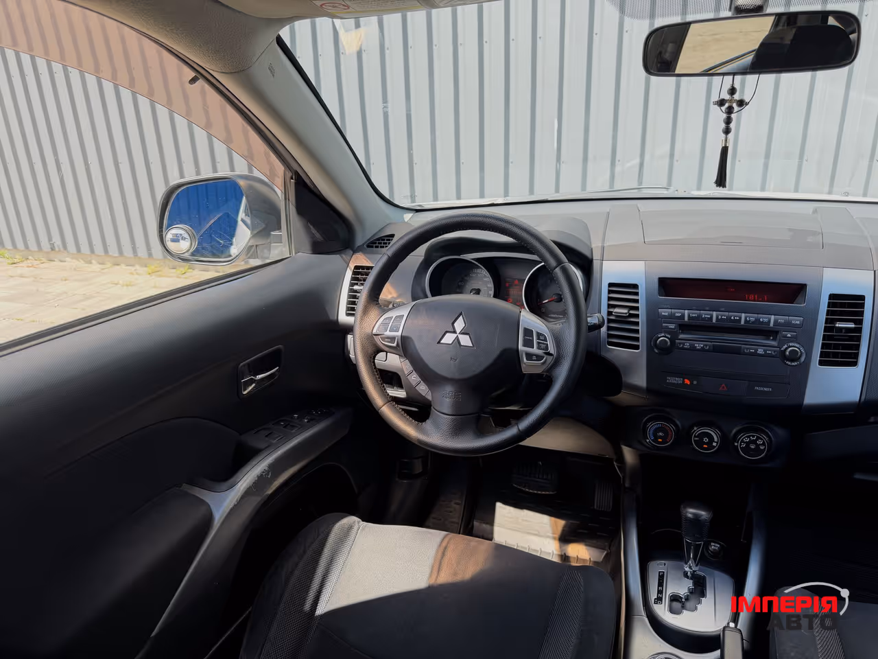 Mitsubishi Outlander - фото 15