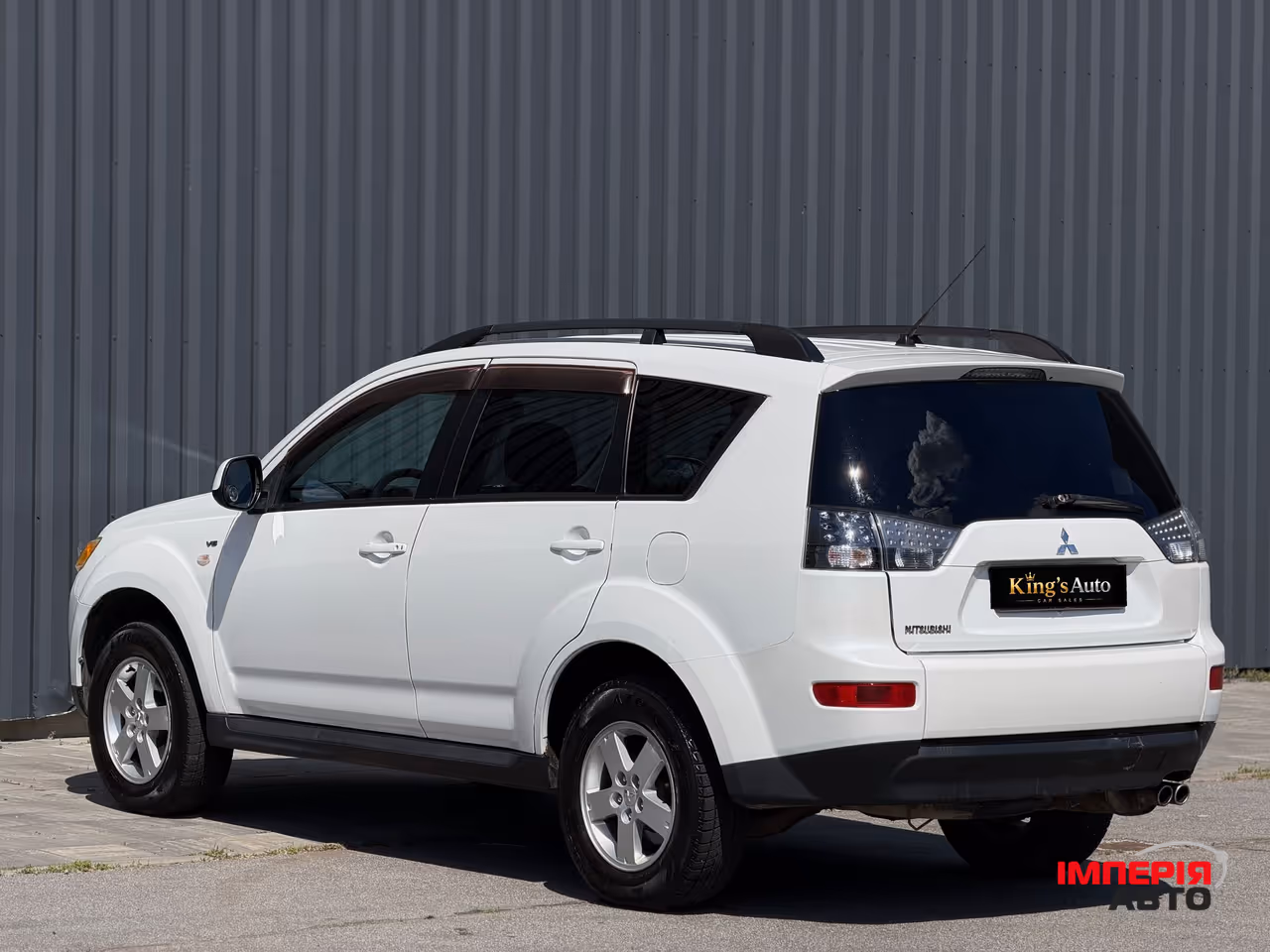 Mitsubishi Outlander - фото 5