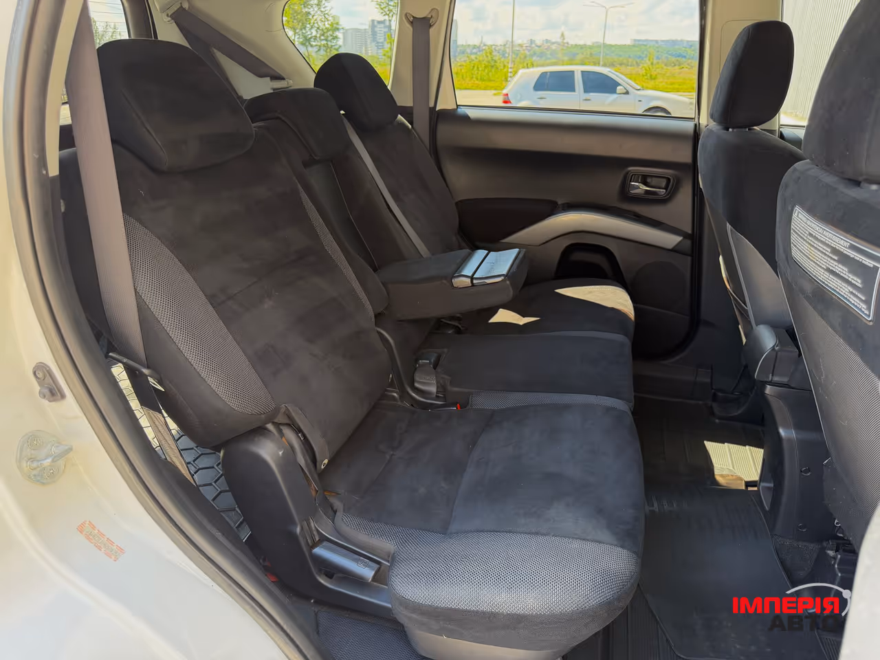 Mitsubishi Outlander - фото 13