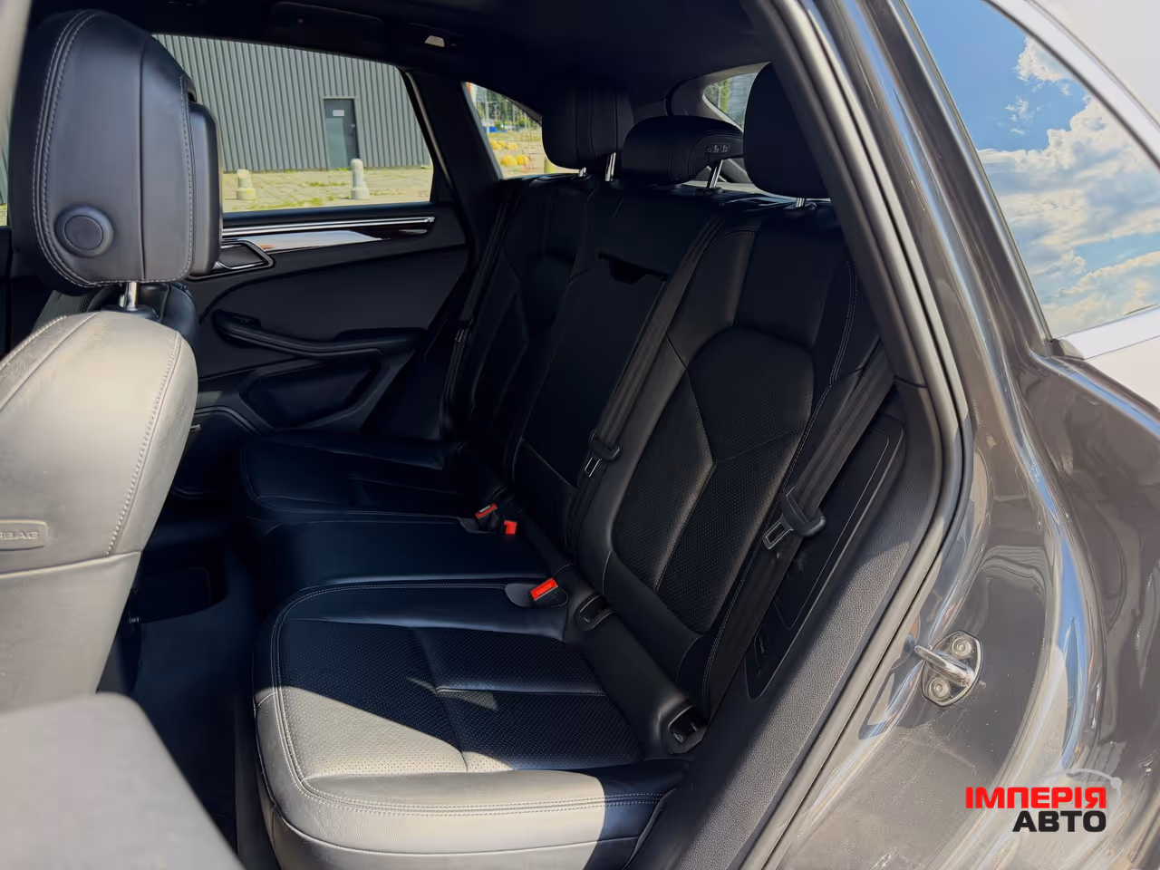 Porsche Macan - фото 8