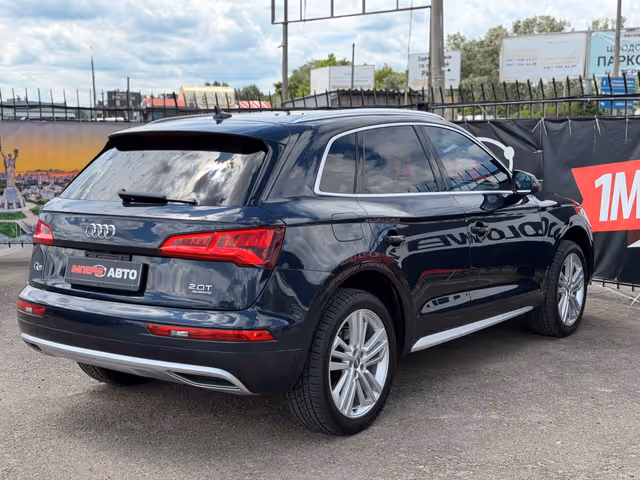 Audi Q5 - фото 4