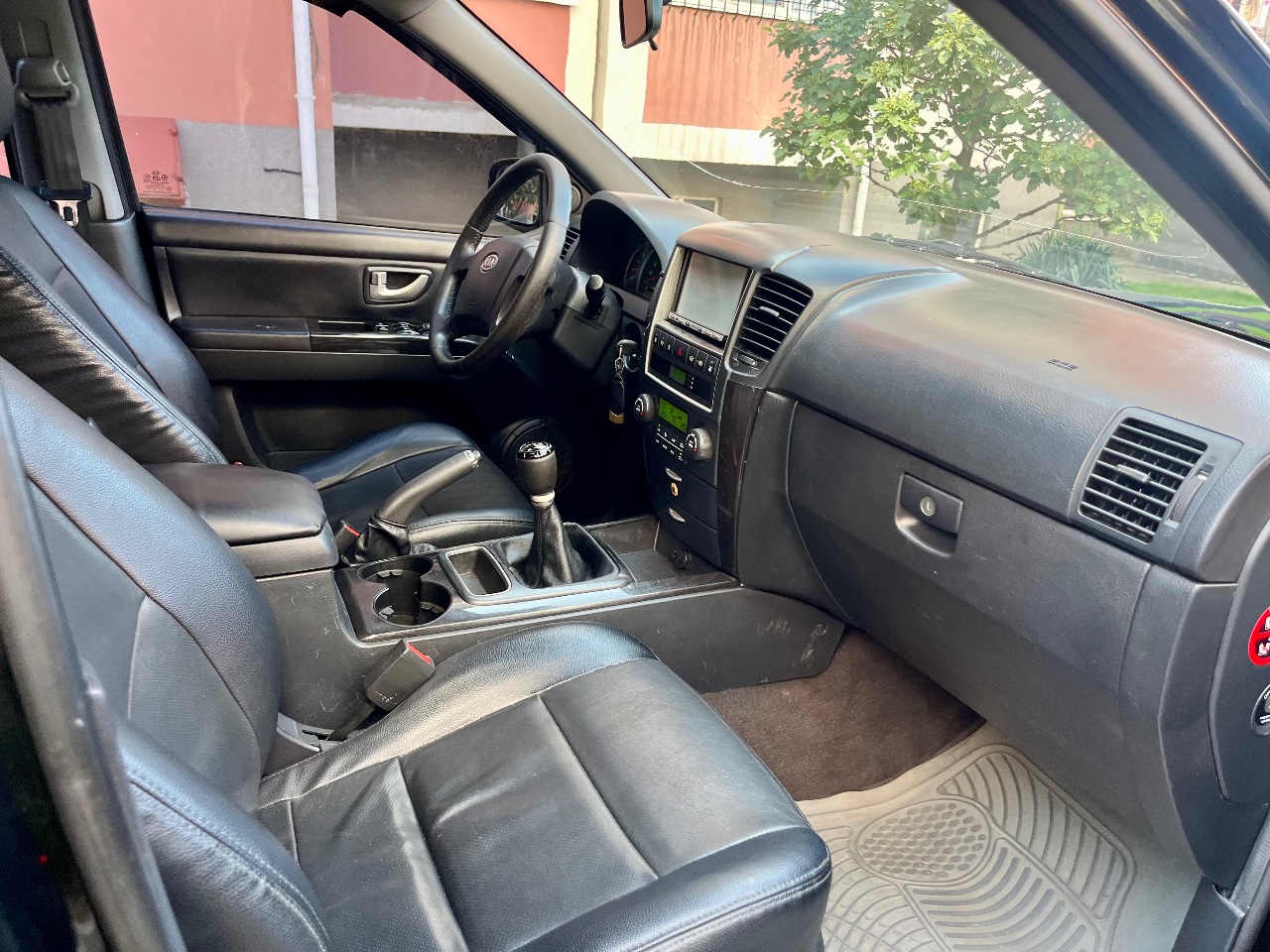 Kia Sorento - фото 11