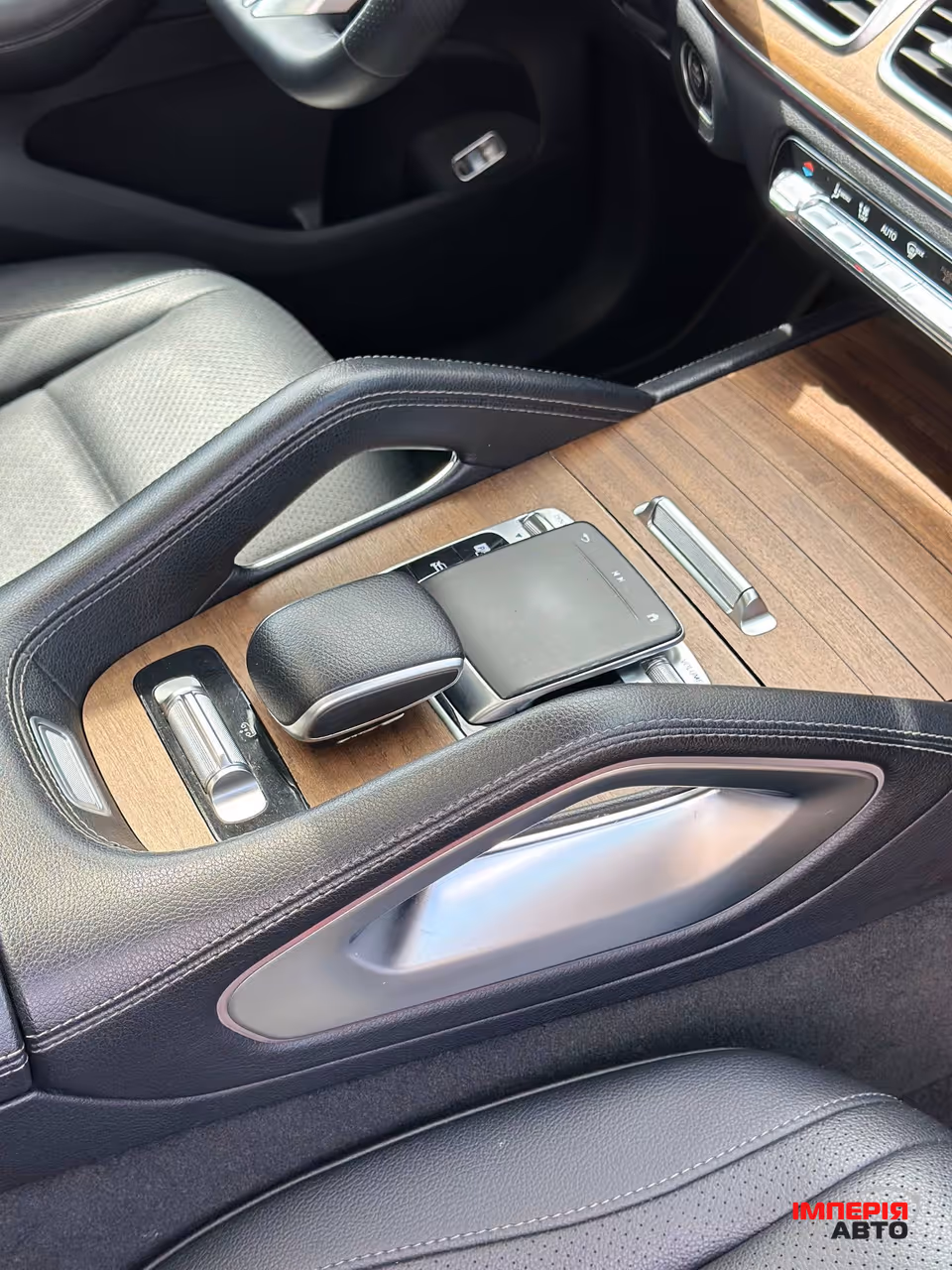 Mercedes-Benz GLS - фото 18