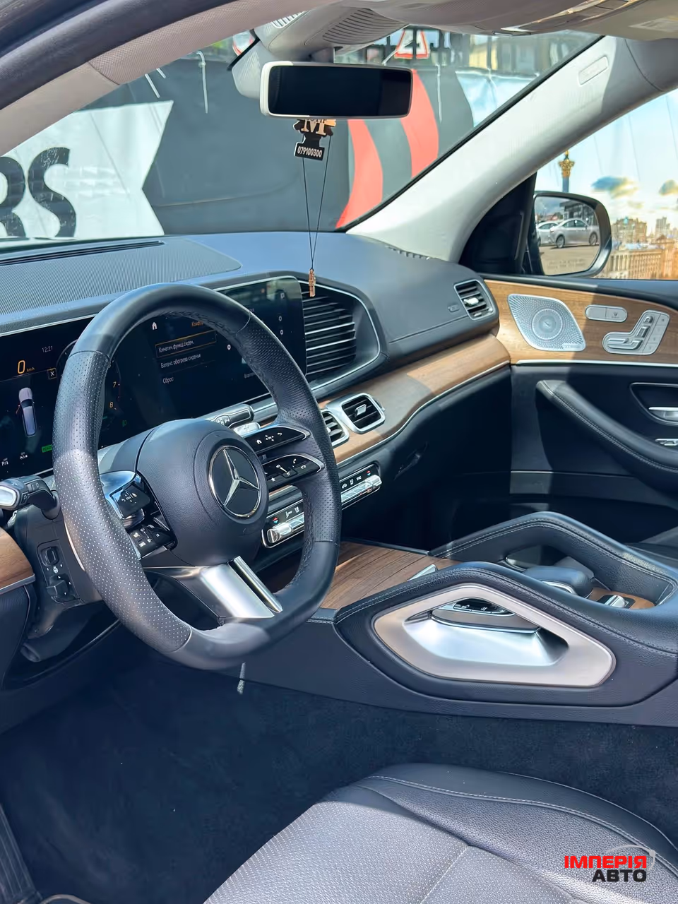 Mercedes-Benz GLS - фото 7