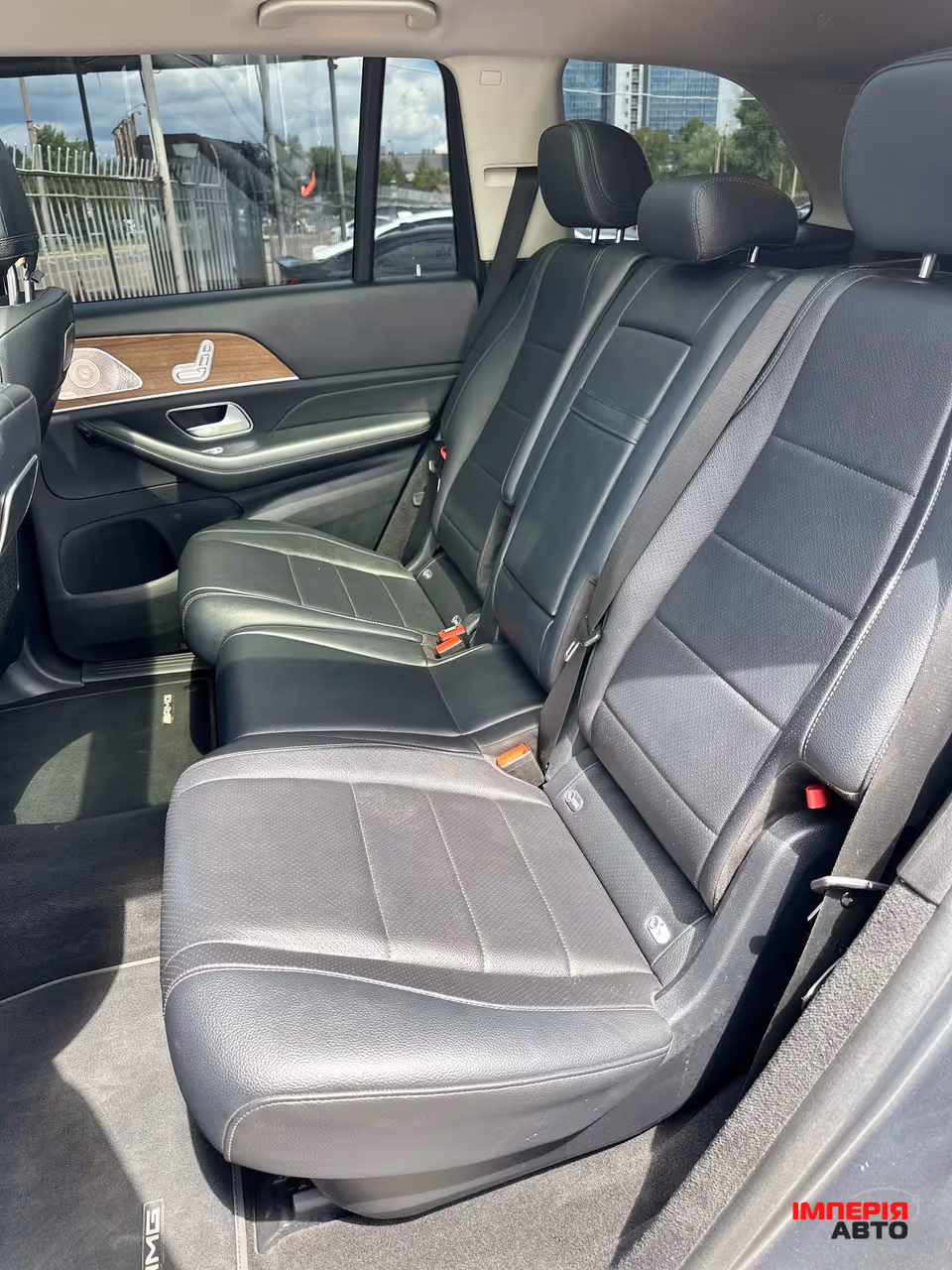 Mercedes-Benz GLS - фото 10