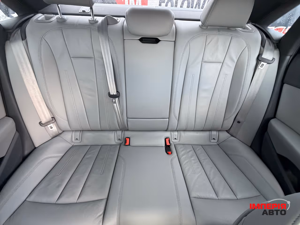 Audi A4 - фото 18
