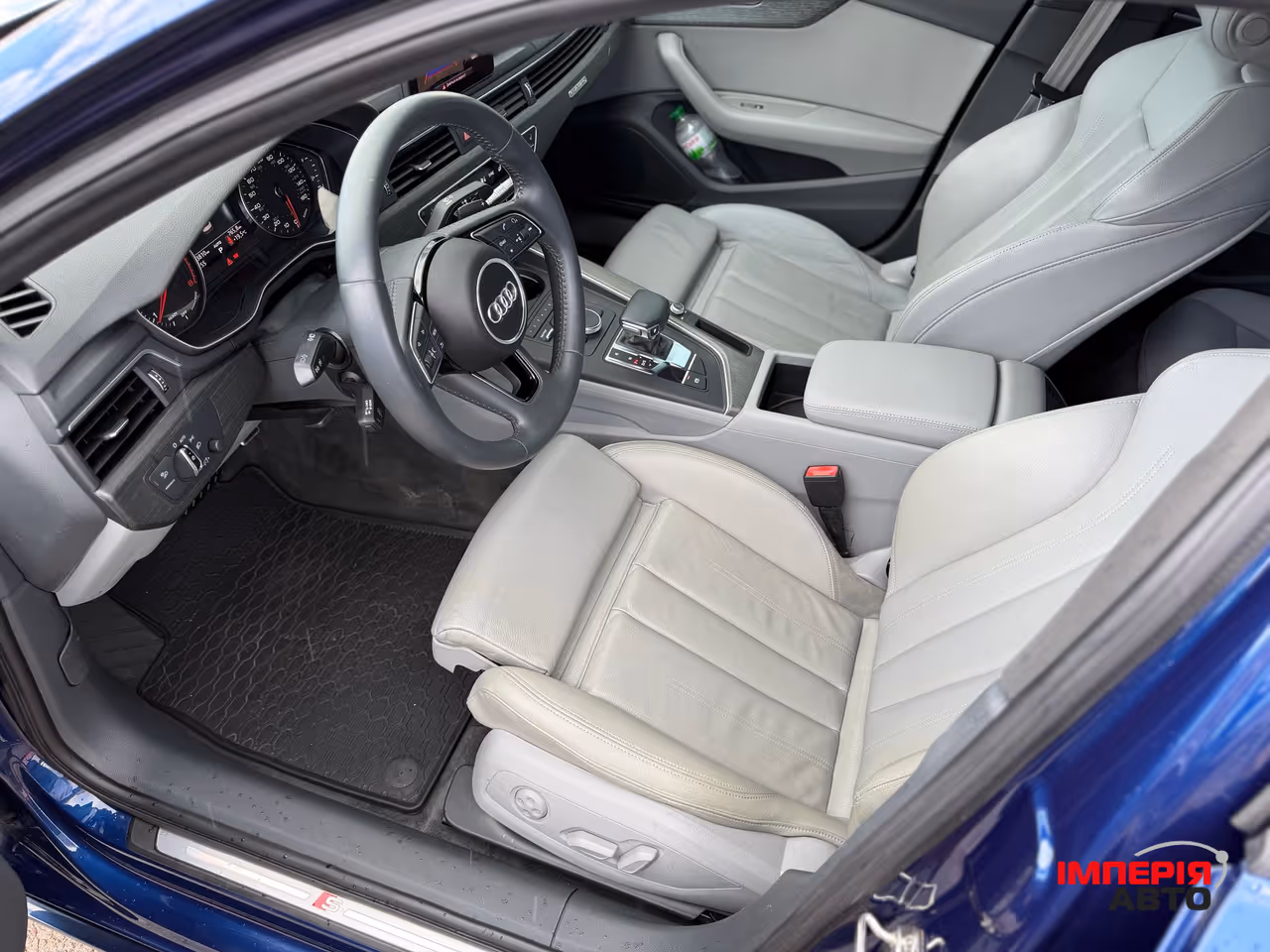 Audi A4 - фото 4