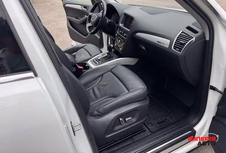 Audi Q5 - фото 11