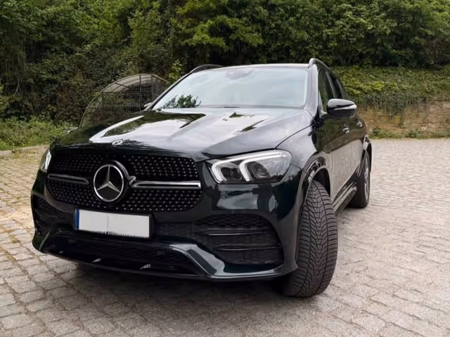 Mercedes-Benz GLE - фото 1