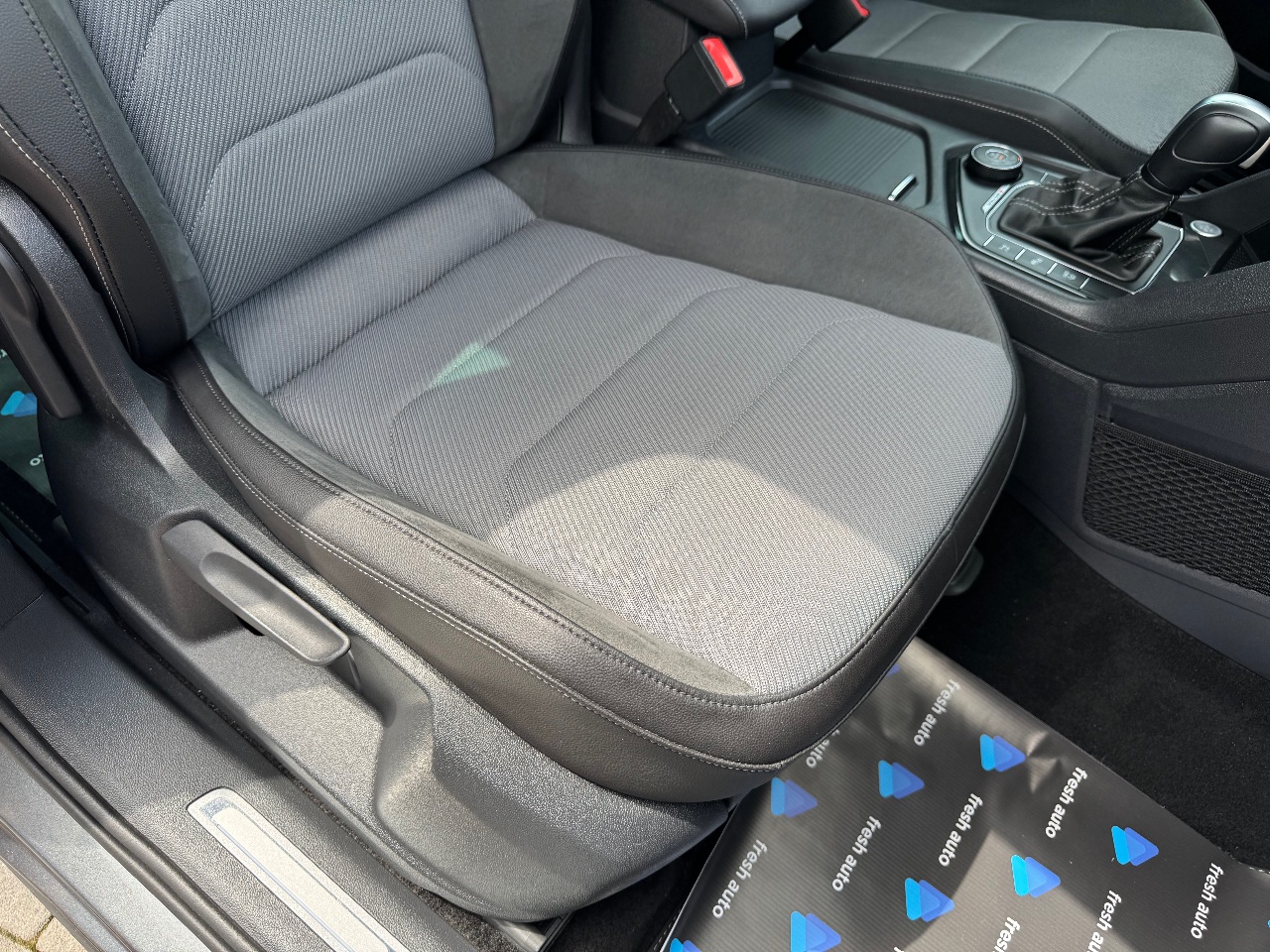 Volkswagen Tiguan - фото 7