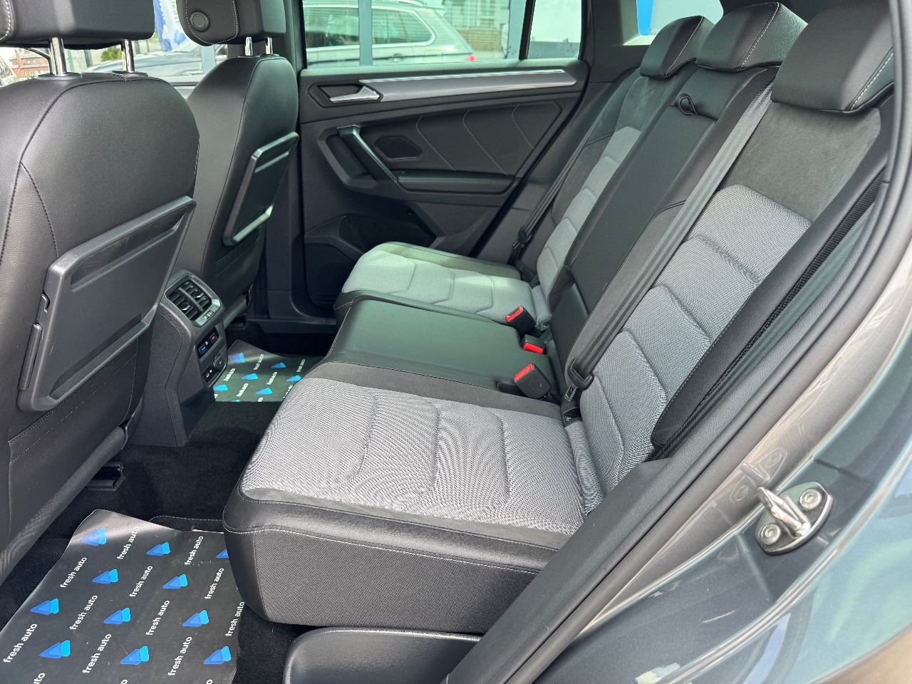 Volkswagen Tiguan - фото 43