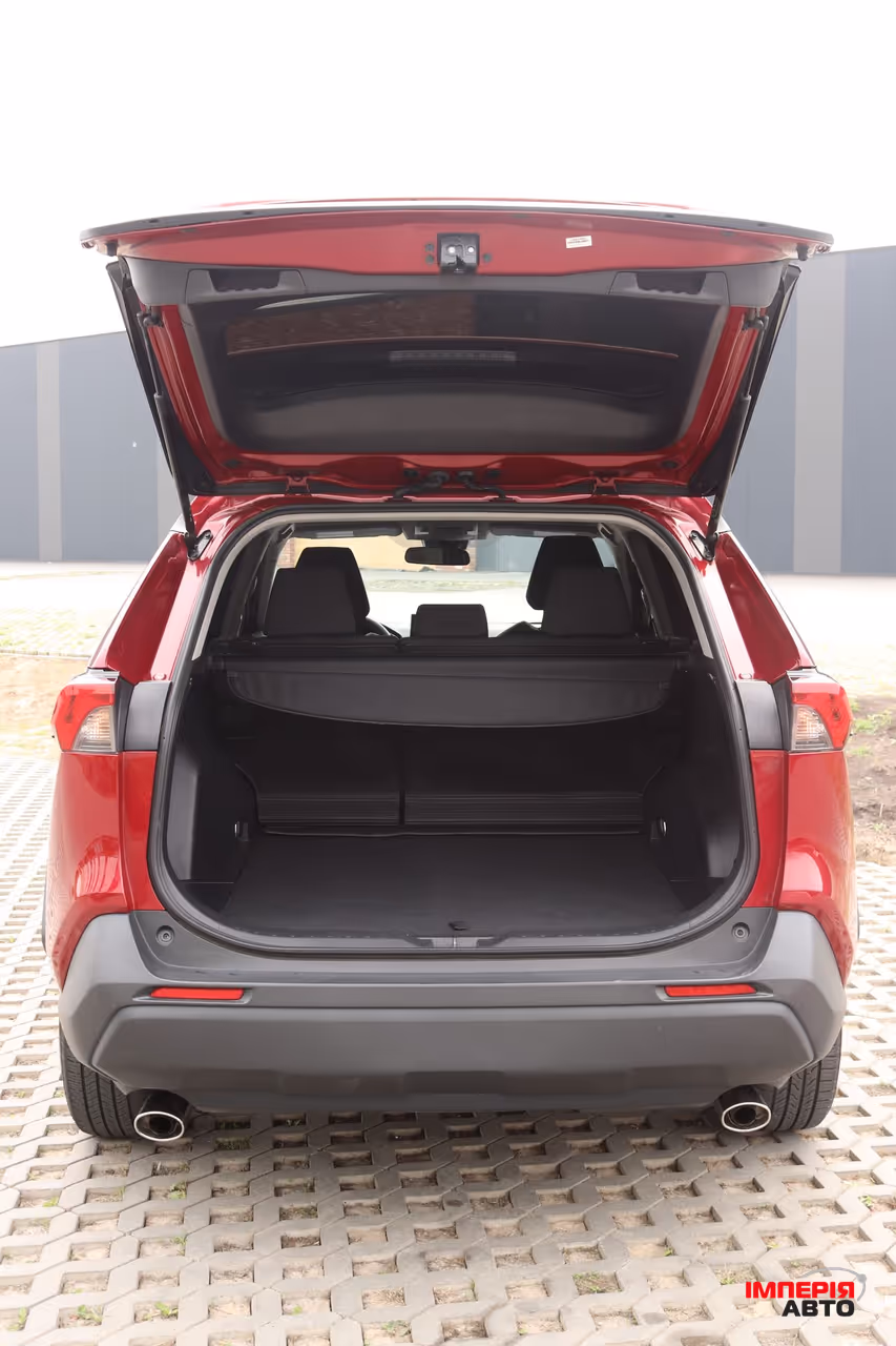 Toyota RAV4 - фото 17