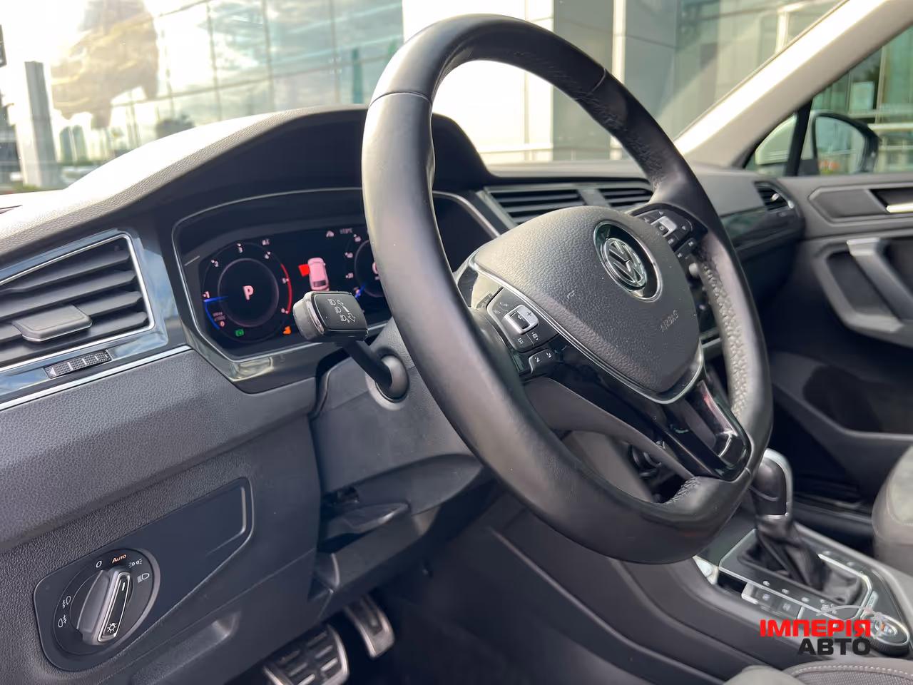 Volkswagen Tiguan - фото 7