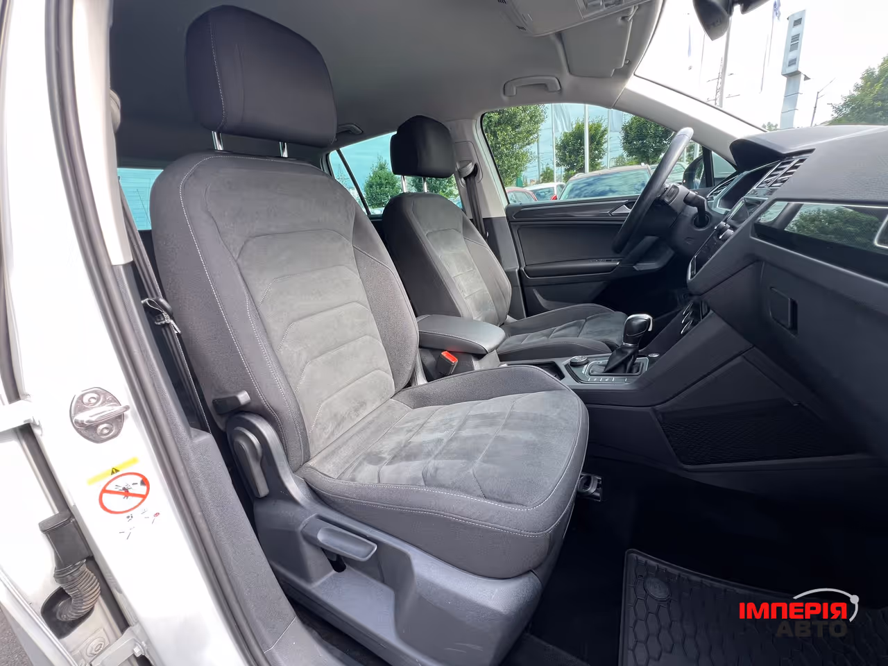 Volkswagen Tiguan - фото 16