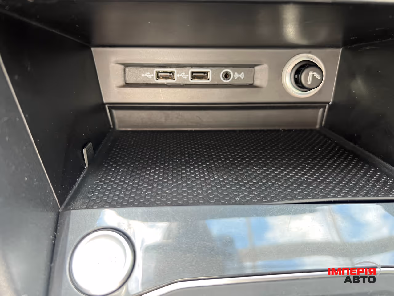 Volkswagen Tiguan - фото 22