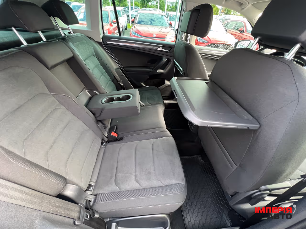 Volkswagen Tiguan - фото 14